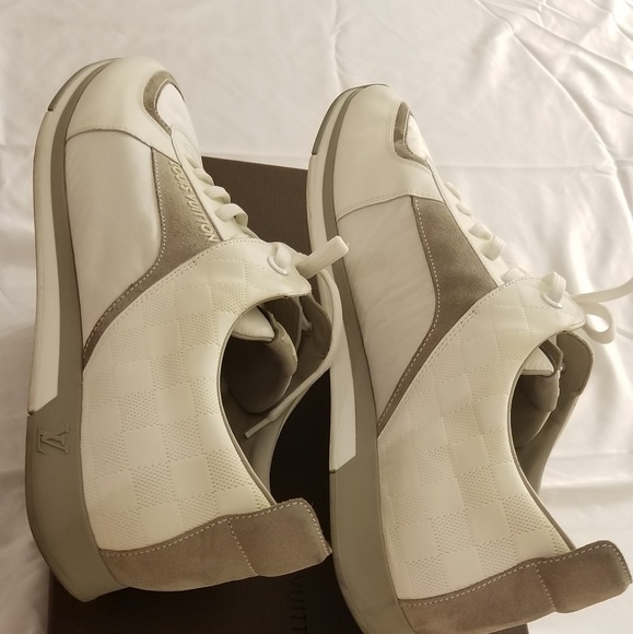 Mens authentic Louis Vuitton sneakers - Picture 3 of 6